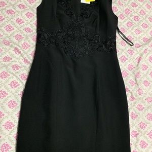 Karen Millen Pencil Embroidered Dress NWT size 6